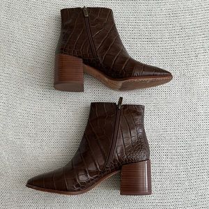 Vince Camuto Brown Snakeskin Ankle Leather Block Heel Boots Size 8